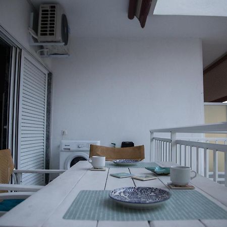 Grey Theros Apartments ปาลาเรีย ดิโอนิซีอู ภายนอก รูปภาพ