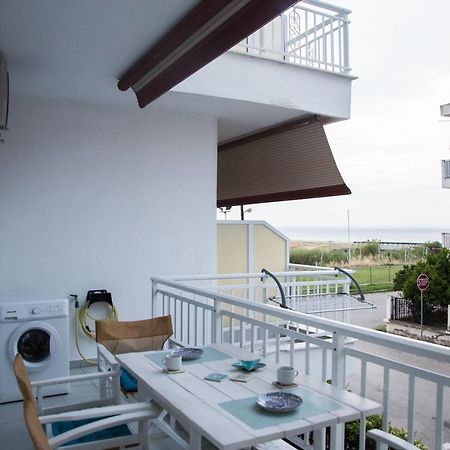 Grey Theros Apartments ปาลาเรีย ดิโอนิซีอู ภายนอก รูปภาพ