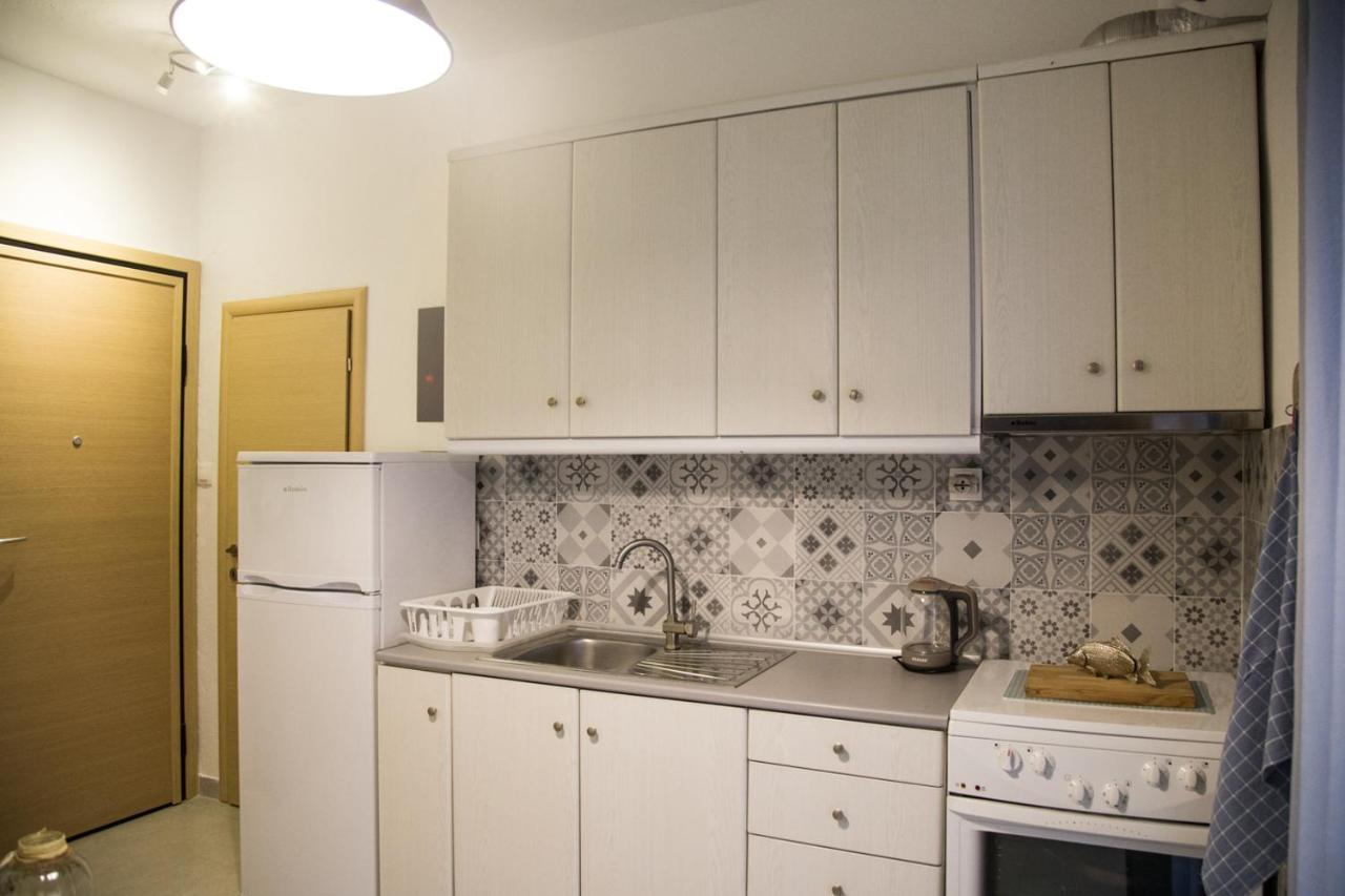Grey Theros Apartments ปาลาเรีย ดิโอนิซีอู ภายนอก รูปภาพ