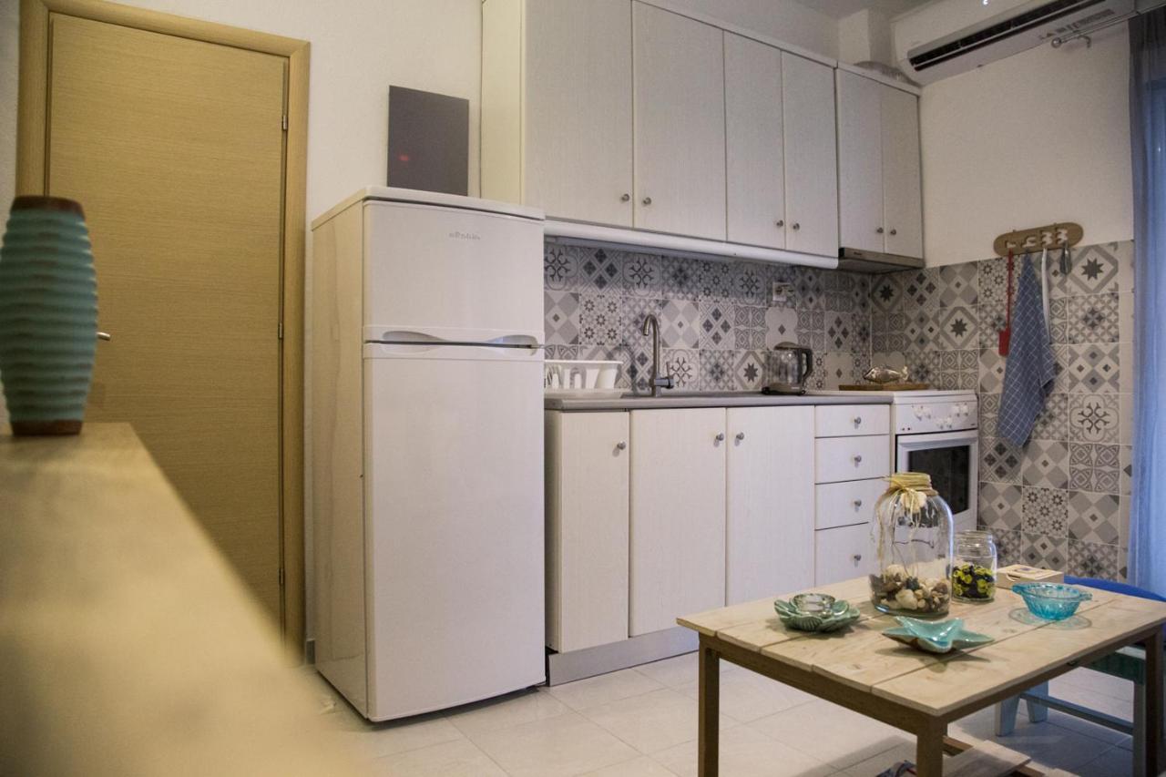 Grey Theros Apartments ปาลาเรีย ดิโอนิซีอู ภายนอก รูปภาพ